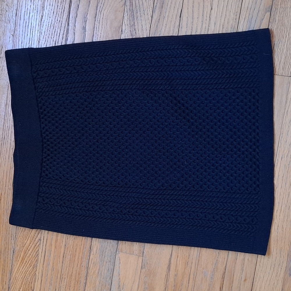Club Monaco cable knit skirt sz 8